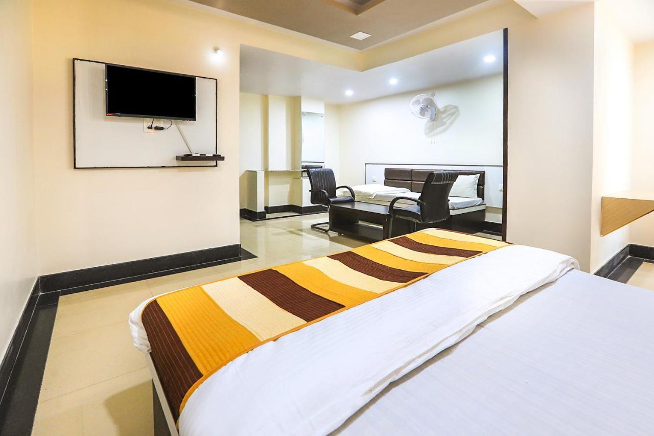 Oyo 11840 Hotel Venus Ατζμέρ Εξωτερικό φωτογραφία