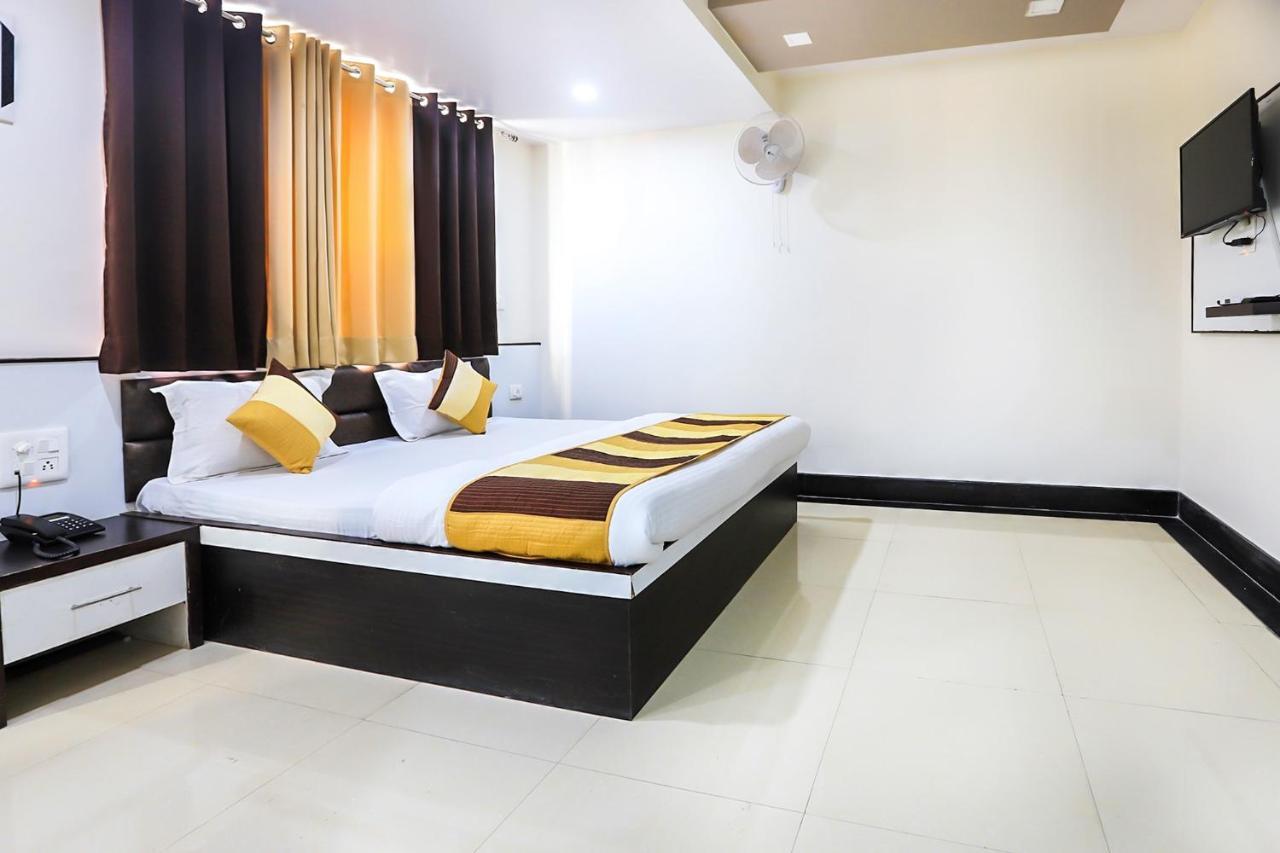 Oyo 11840 Hotel Venus Ατζμέρ Εξωτερικό φωτογραφία